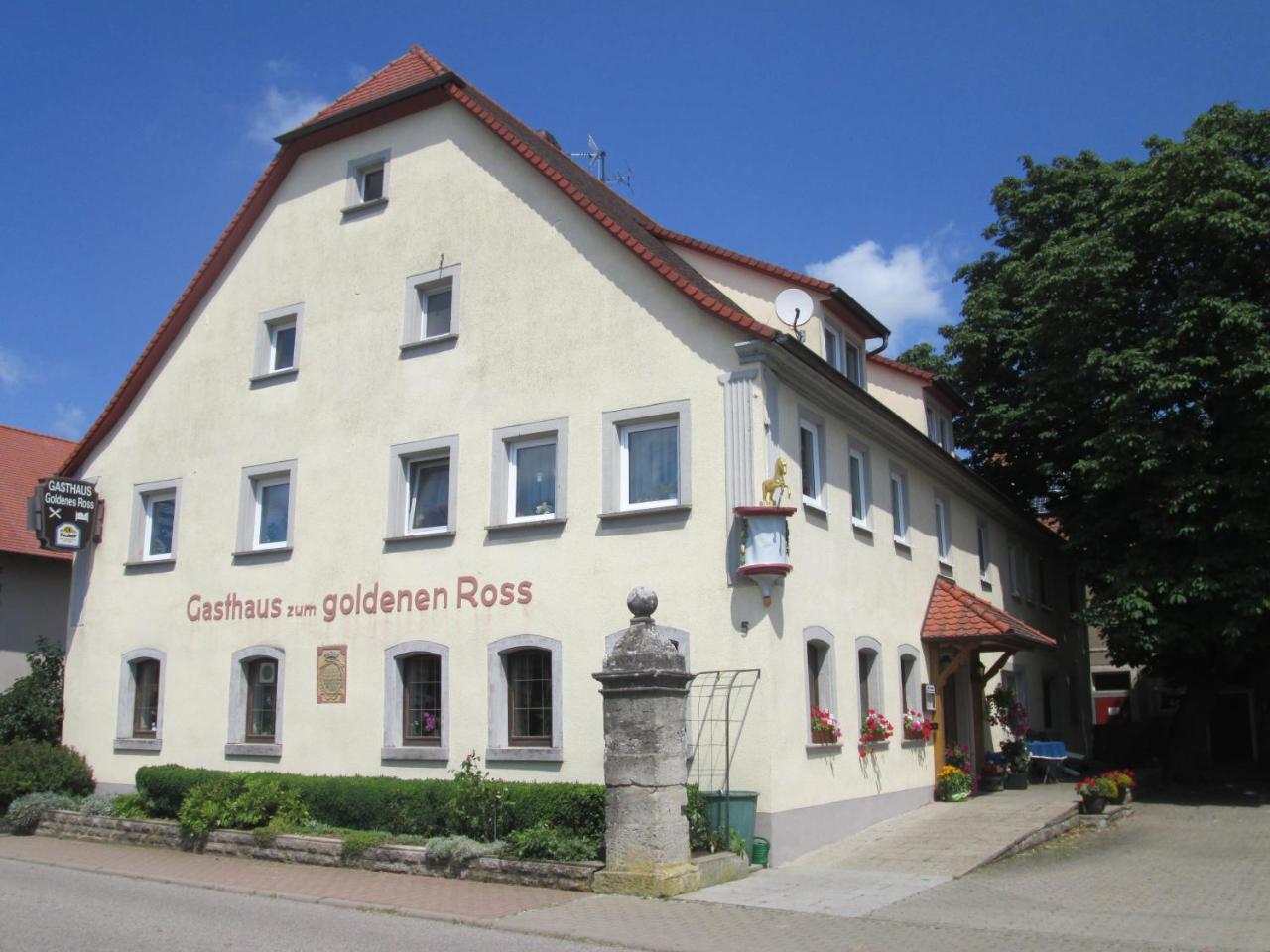 מלון קרגלינגן Gasthaus Zum Goldenen Ross מראה חיצוני תמונה